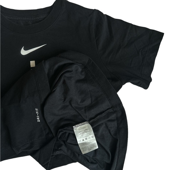 3 For 25 | Black Nike Tee short sleeved Dri fit - Picture 3 of 8